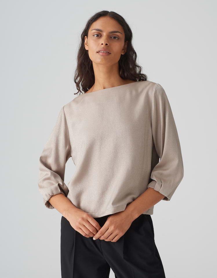 Feminine casual fashion for women