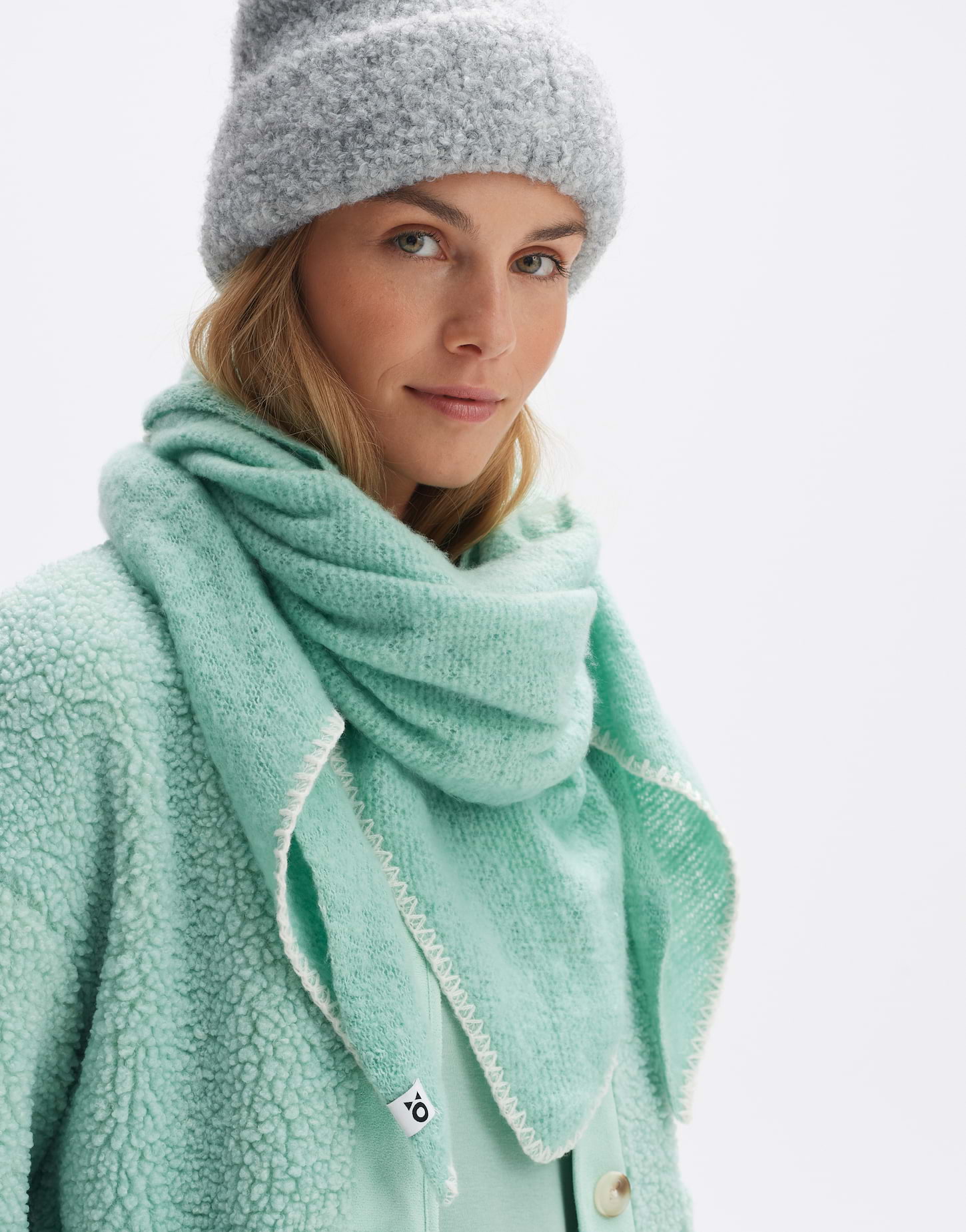 Dreieckstuch Amadsi scarf grün online bestellen | OPUS Online Shop
