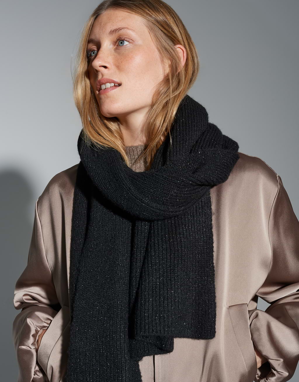 Schal Ashiny scarf schwarz online bestellen